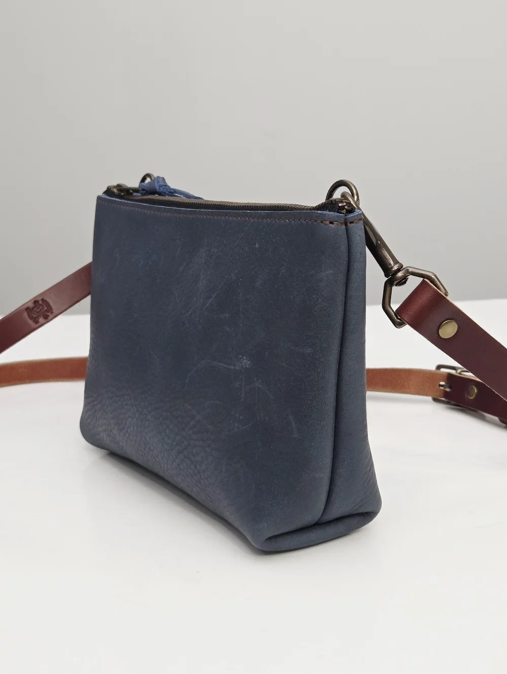GO FORTH GOODS SMOKEY BLUE LARGE LEATHER ZIPPERED POUCH WITH GUSSET + STRAP